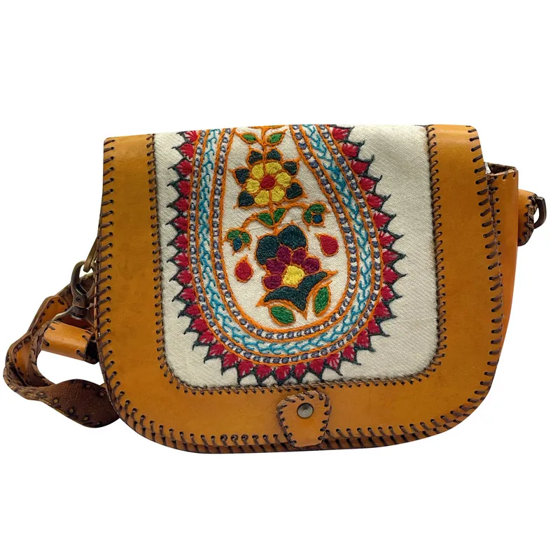 کیف چرمی مدل  گلدوزی زنانه