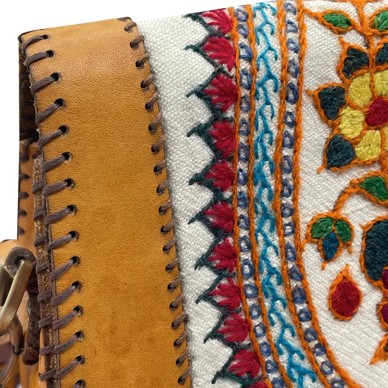 کیف چرمی مدل  گلدوزی زنانه - 2