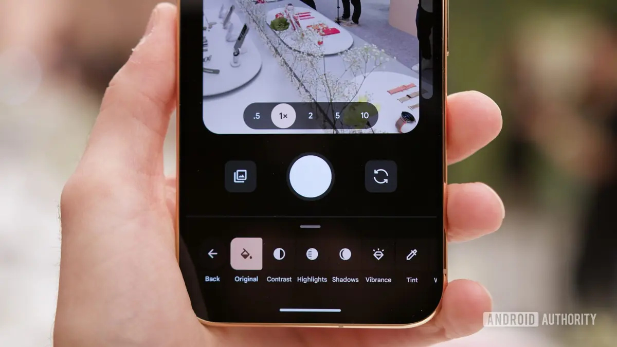 فعال‌سازی میانبر Camera Looks در پیکسل 11