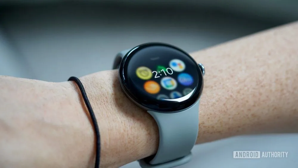جانشین فیت‌بیت Charge با Wear OS در راه است؟