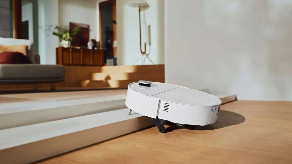 Roborock Saros 20 Flow با تی قدرتمندتر معرفی شد